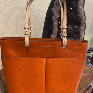 Beautiful Michaels Kors Bag Great Condition